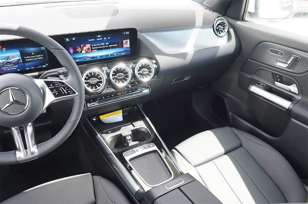 new 2025 Mercedes-Benz GLA 250 car, priced at $41,903