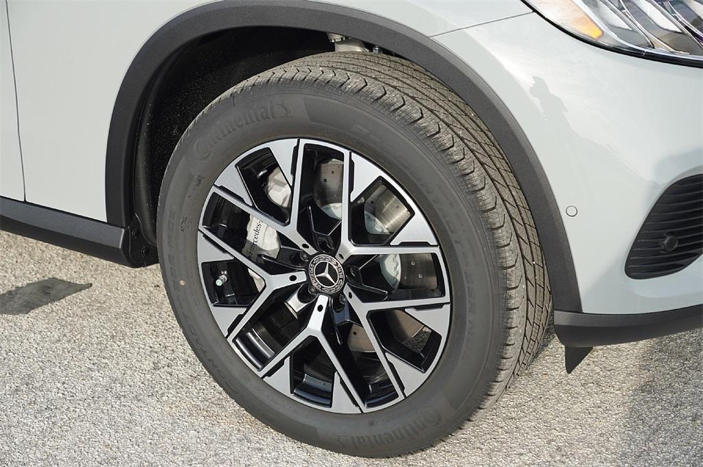 new 2025 Mercedes-Benz GLC 350e car, priced at $61,169