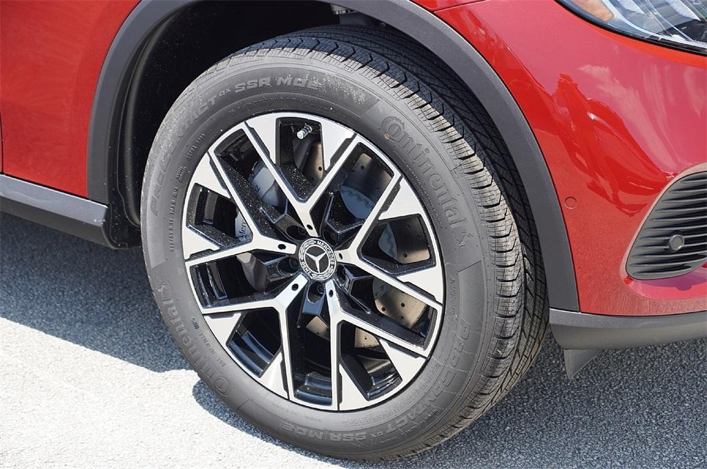 new 2025 Mercedes-Benz GLC 350e car, priced at $61,595