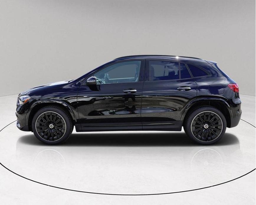 new 2025 Mercedes-Benz GLA 250 car, priced at $47,944