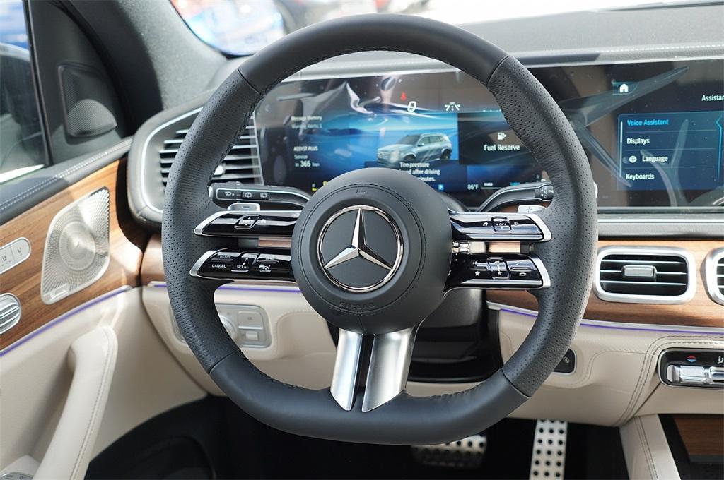 new 2025 Mercedes-Benz GLS 450 car, priced at $93,449