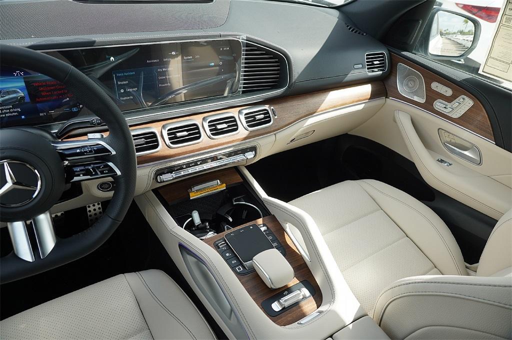 new 2025 Mercedes-Benz GLS 450 car, priced at $93,449