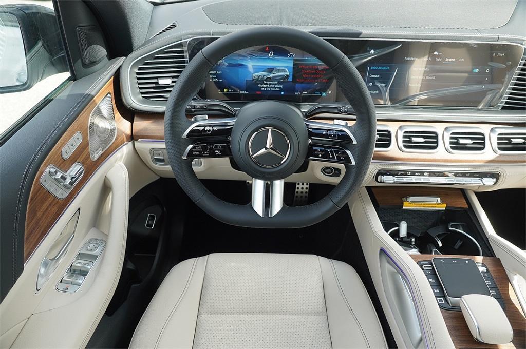 new 2025 Mercedes-Benz GLS 450 car, priced at $93,449