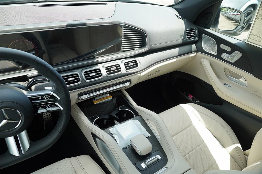 new 2025 Mercedes-Benz GLS 450 car, priced at $88,719