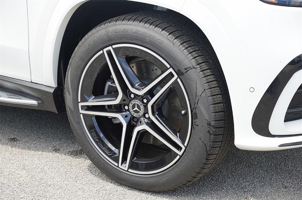 new 2025 Mercedes-Benz GLS 450 car, priced at $88,719