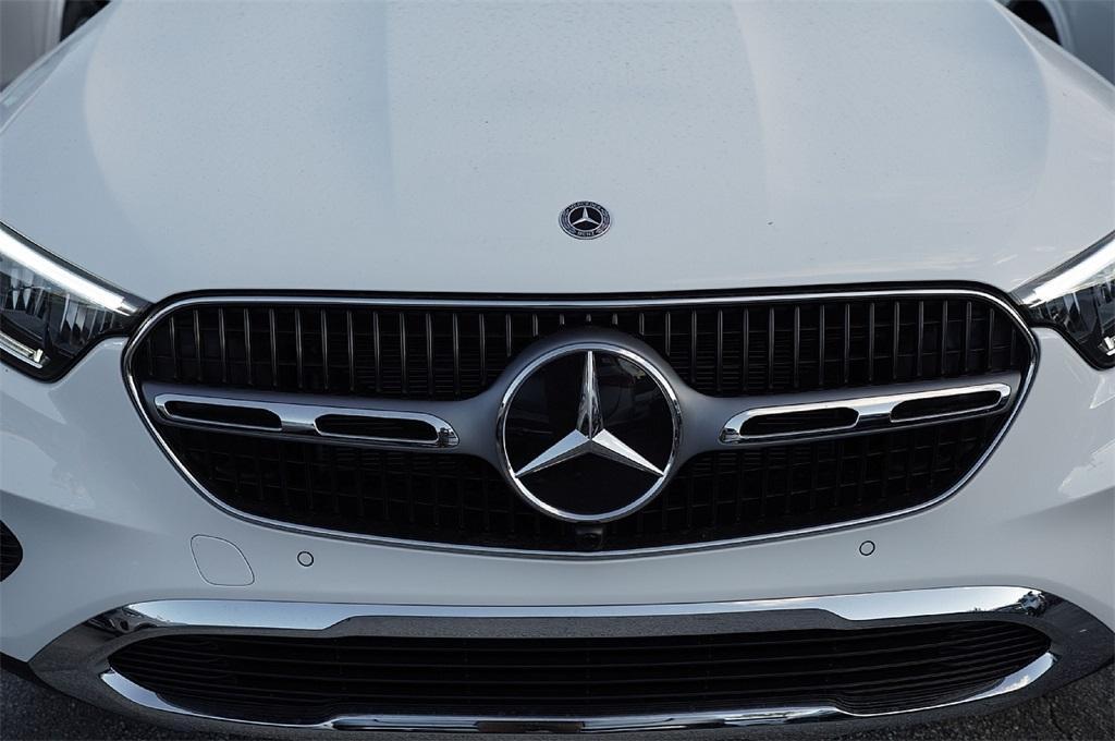 new 2026 Mercedes-Benz GLC 300 car, priced at $49,625