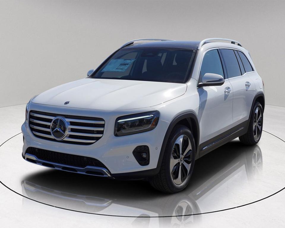 new 2025 Mercedes-Benz GLB 250 car, priced at $50,940