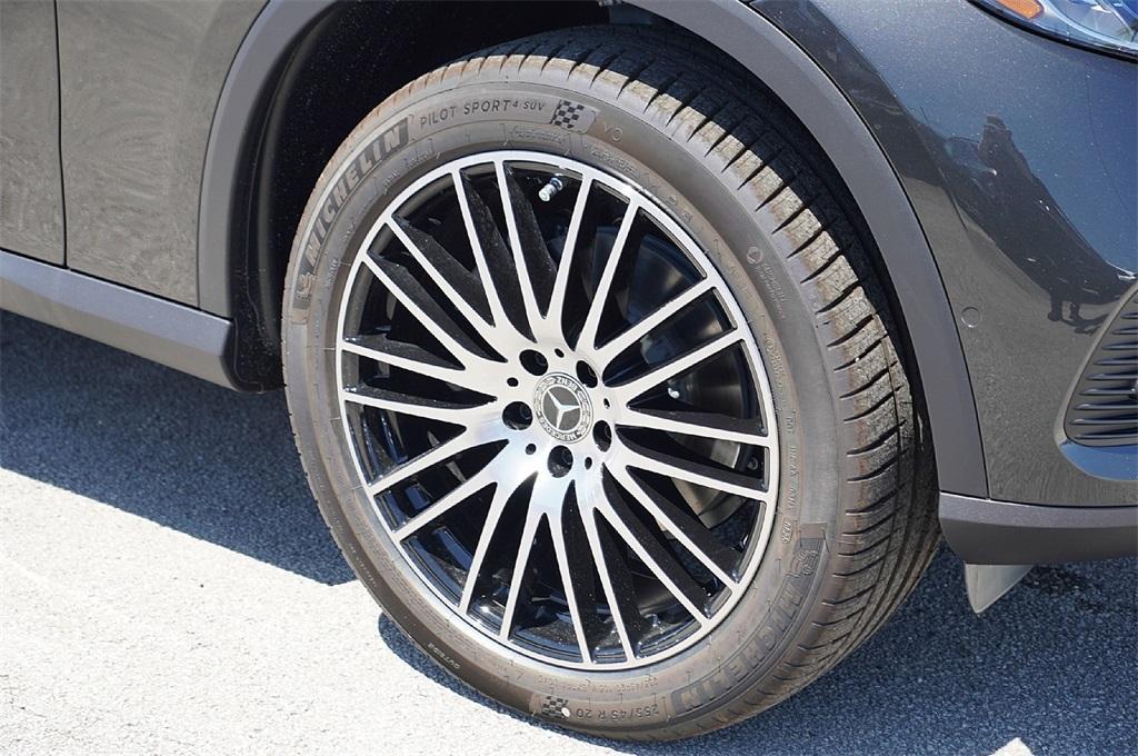 new 2025 Mercedes-Benz GLC 300 car, priced at $51,639