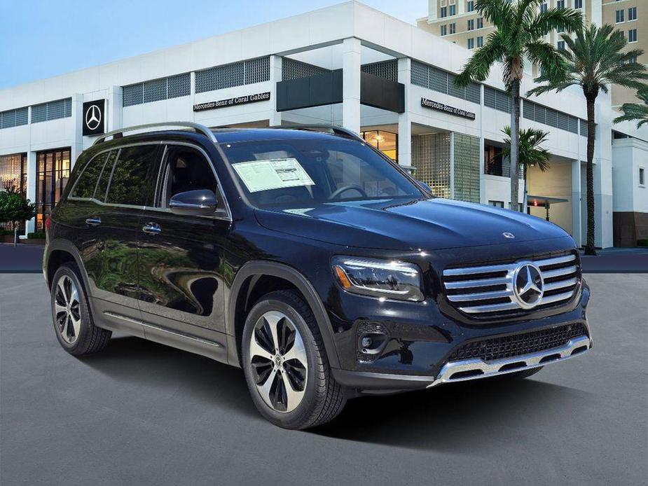 new 2024 Mercedes-Benz GLB 250 car, priced at $50,525