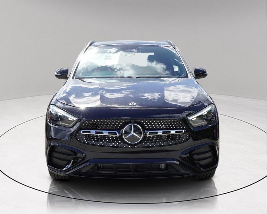 new 2025 Mercedes-Benz GLA 250 car, priced at $50,930