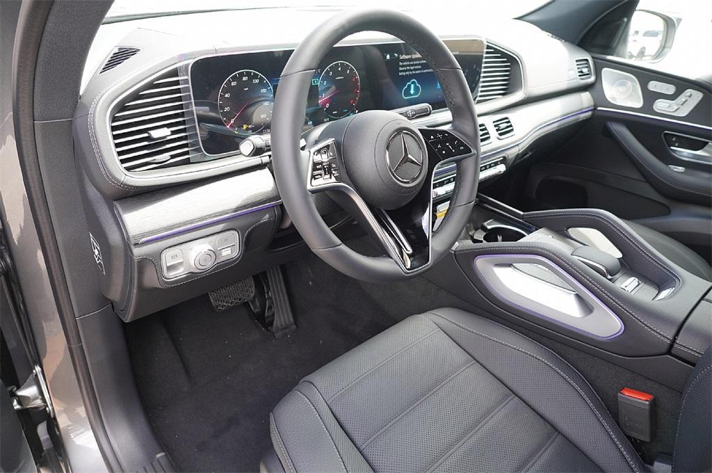new 2025 Mercedes-Benz GLS 450 car, priced at $89,234