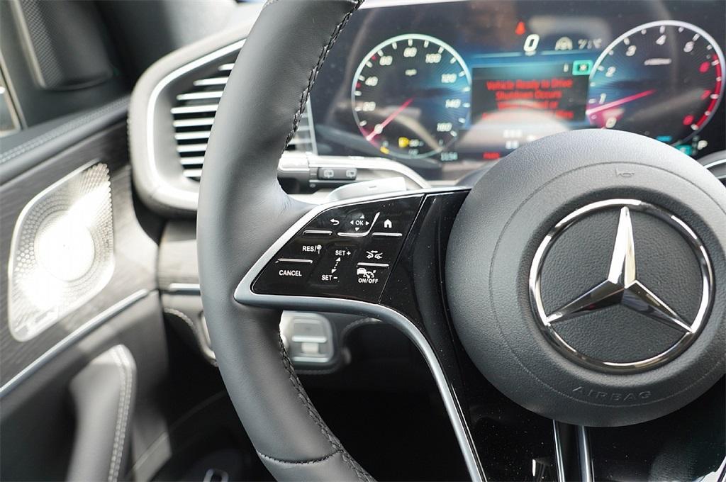 new 2025 Mercedes-Benz GLS 450 car, priced at $89,234