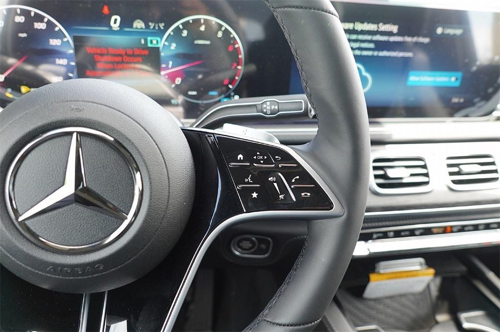 new 2025 Mercedes-Benz GLS 450 car, priced at $89,234