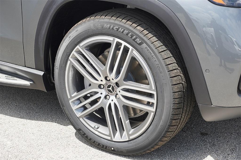 new 2025 Mercedes-Benz GLS 450 car, priced at $89,234