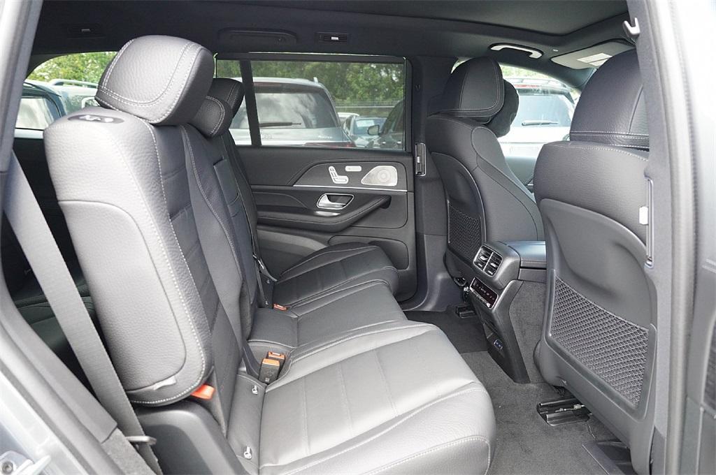 new 2025 Mercedes-Benz GLS 450 car, priced at $89,234