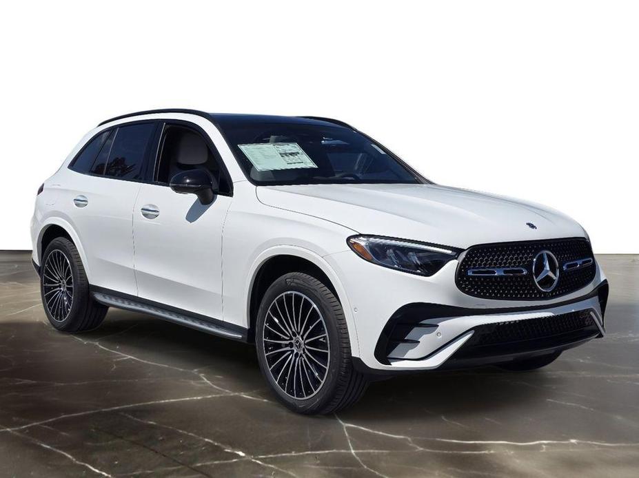 new 2024 Mercedes-Benz GLC 300 car, priced at $56,724