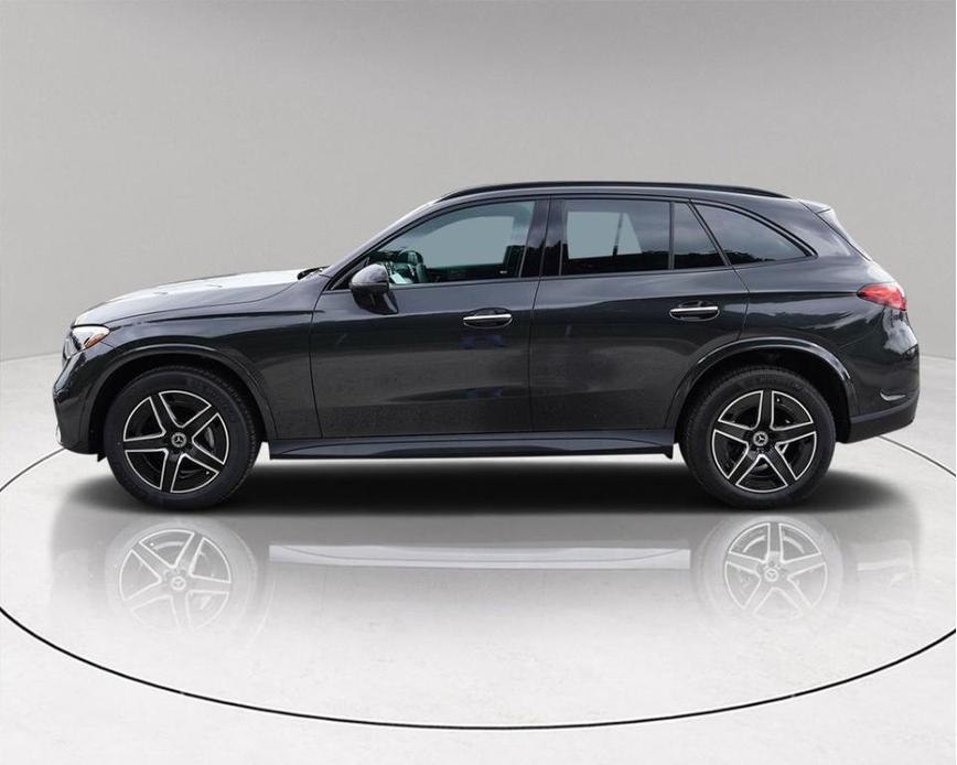 new 2025 Mercedes-Benz GLC 300 car, priced at $54,029