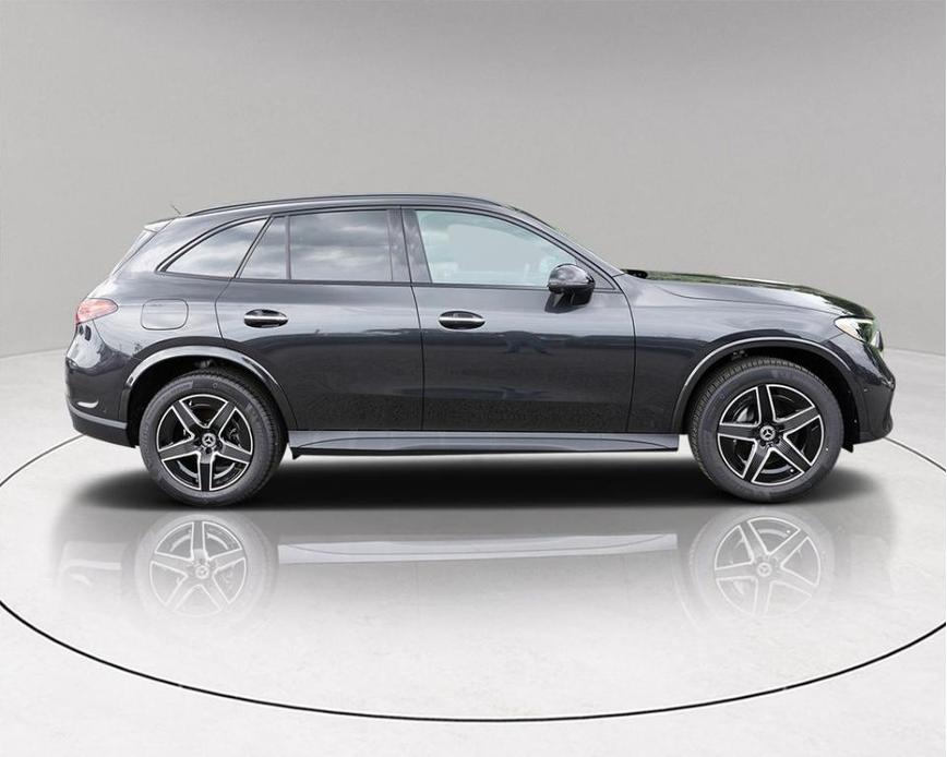 new 2025 Mercedes-Benz GLC 300 car, priced at $54,029