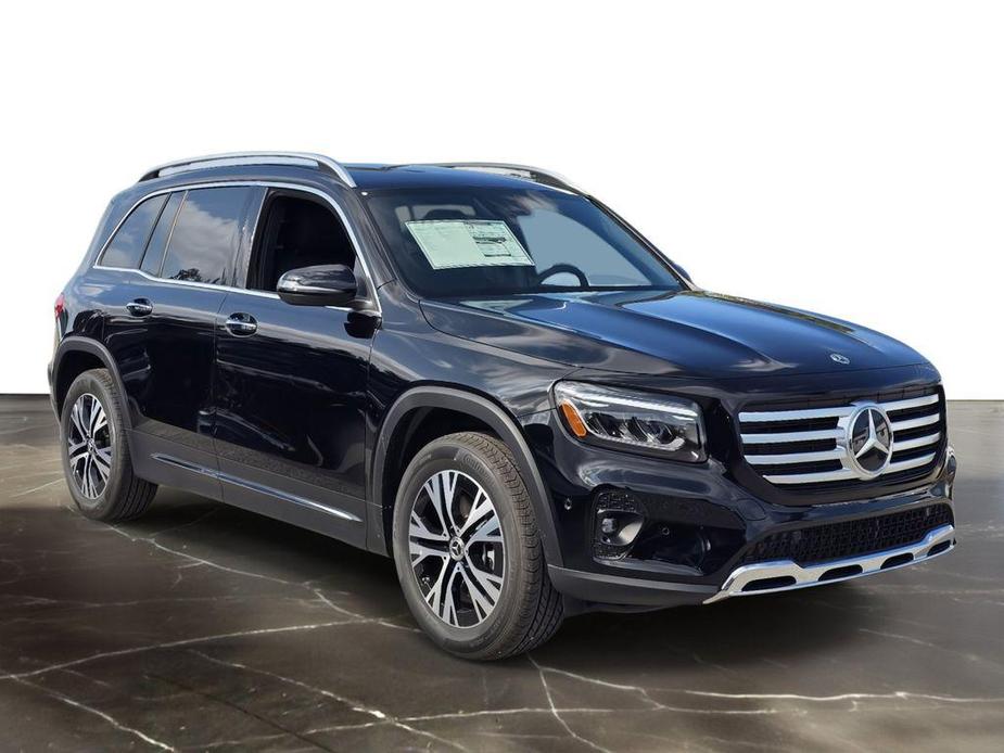new 2024 Mercedes-Benz GLB 250 car, priced at $44,269