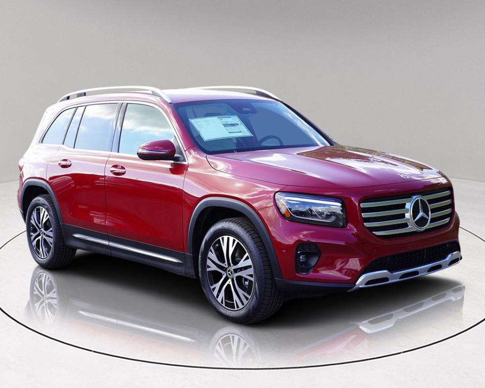 new 2025 Mercedes-Benz GLB 250 car, priced at $50,095