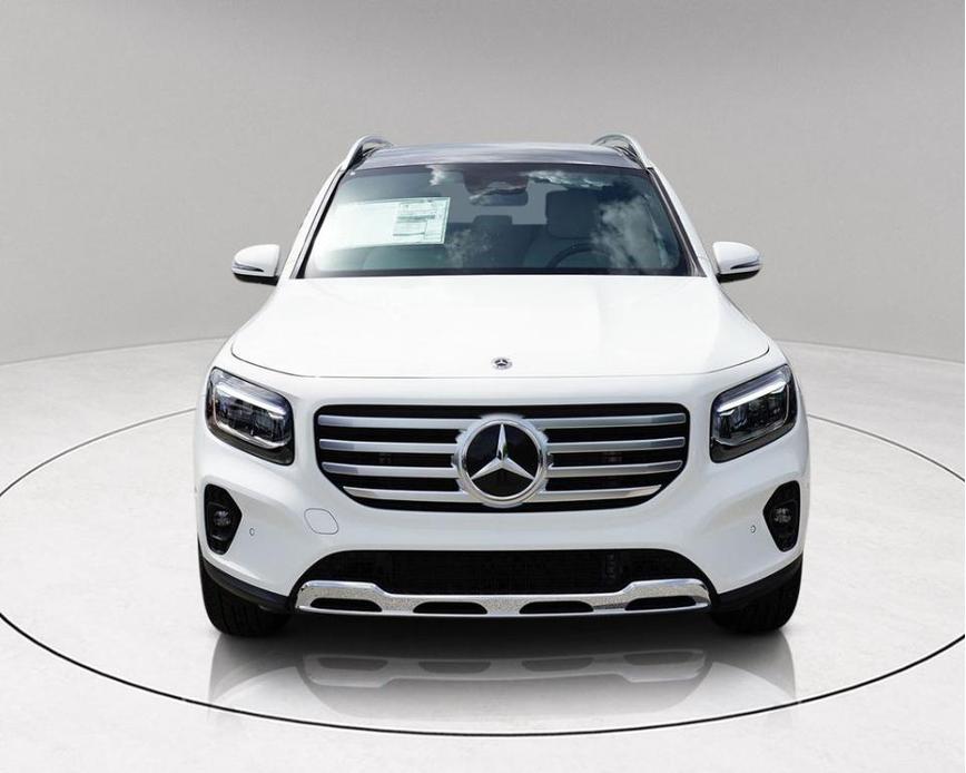 new 2025 Mercedes-Benz GLB 250 car, priced at $44,073