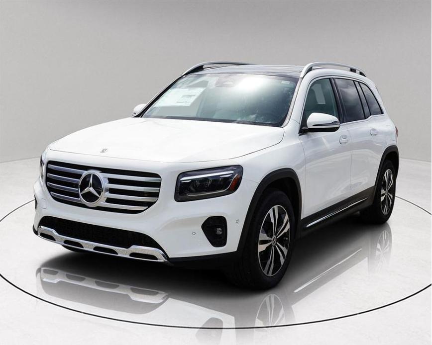 new 2025 Mercedes-Benz GLB 250 car, priced at $44,073