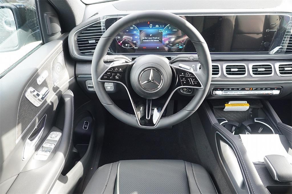 new 2025 Mercedes-Benz GLE 450 car, priced at $81,252