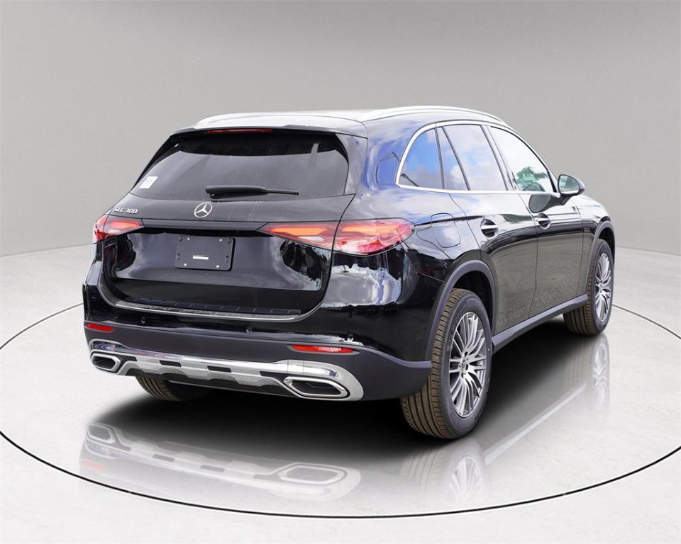 new 2025 Mercedes-Benz GLC 300 car, priced at $46,875