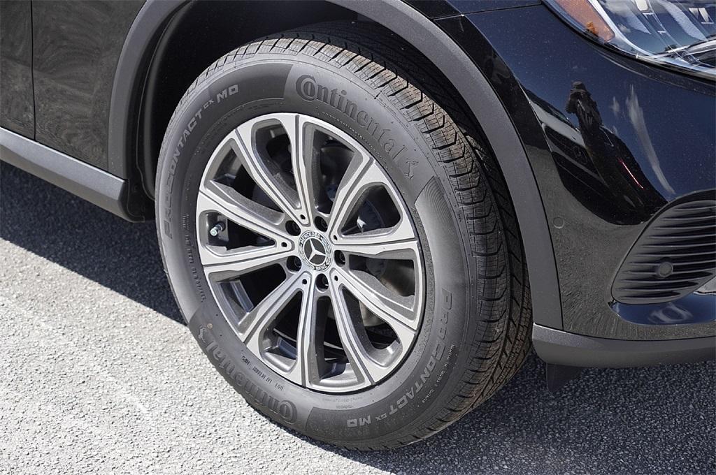 new 2026 Mercedes-Benz GLC 300 car, priced at $51,893