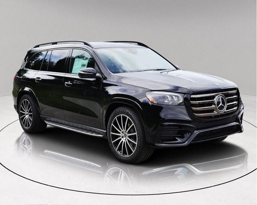 new 2025 Mercedes-Benz GLS 580 car, priced at $109,657