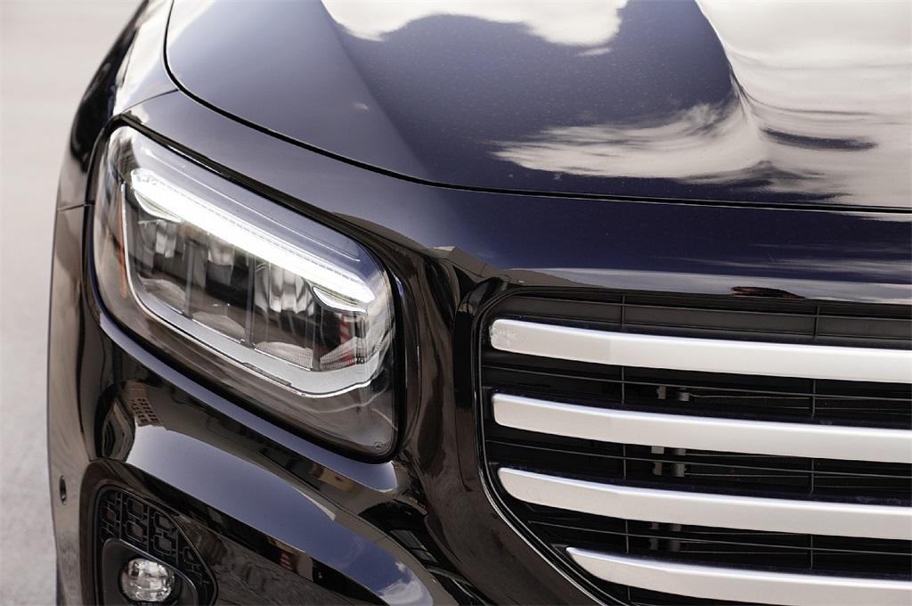 used 2024 Mercedes-Benz GLB 250 car, priced at $39,628