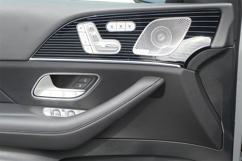 used 2025 Mercedes-Benz GLS 580 car, priced at $107,000