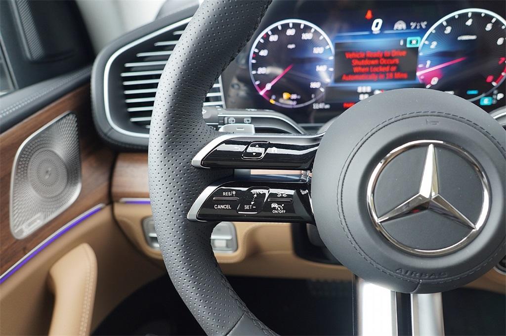 new 2025 Mercedes-Benz GLS 450 car, priced at $93,563
