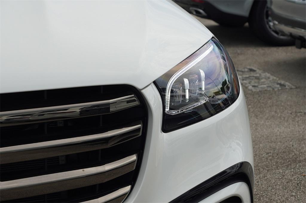 new 2025 Mercedes-Benz GLS 450 car, priced at $93,563
