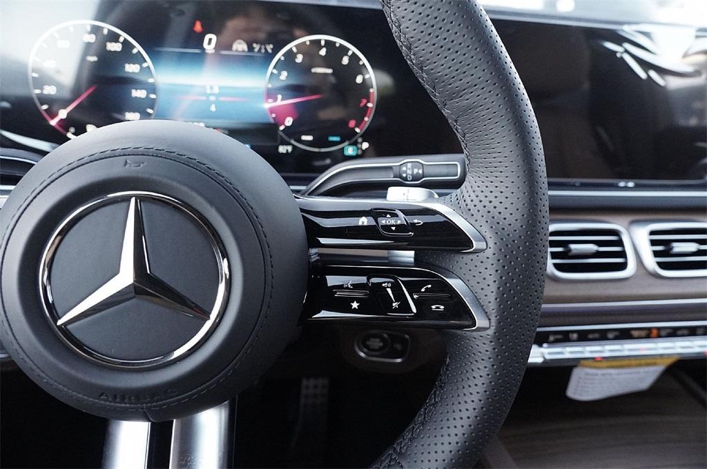 new 2026 Mercedes-Benz GLS 580 car, priced at $113,462