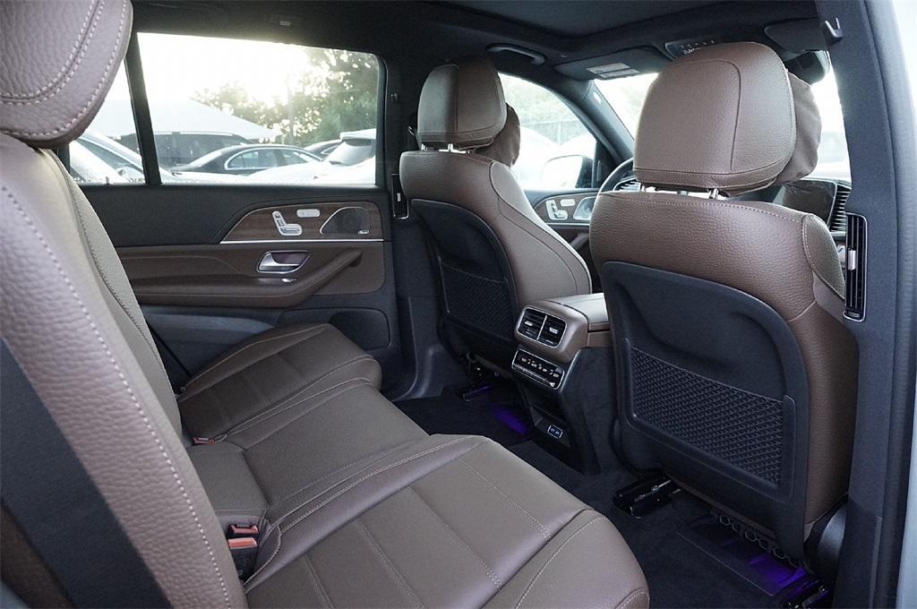 new 2026 Mercedes-Benz GLS 580 car, priced at $113,462