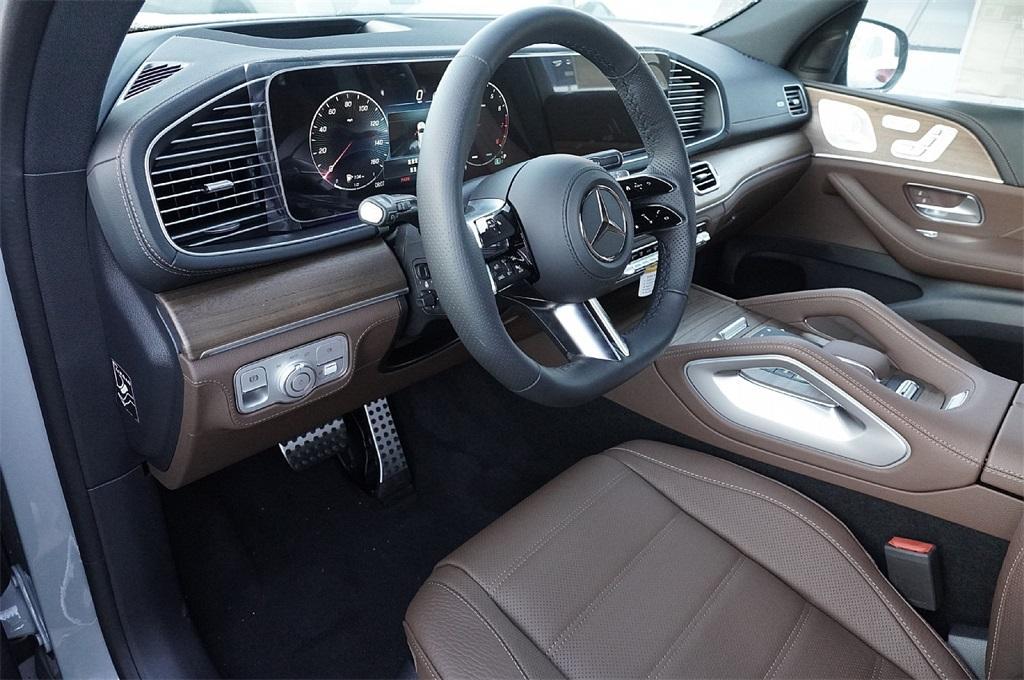 new 2026 Mercedes-Benz GLS 580 car, priced at $113,462