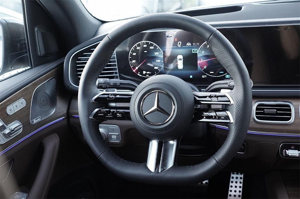new 2026 Mercedes-Benz GLS 580 car, priced at $113,462