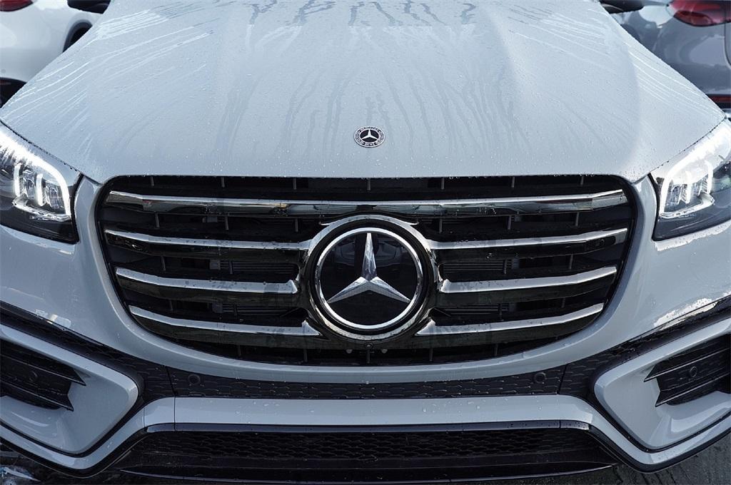 new 2026 Mercedes-Benz GLS 580 car, priced at $113,462