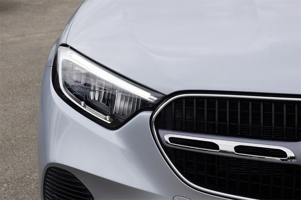 new 2025 Mercedes-Benz GLC 350e car, priced at $62,388
