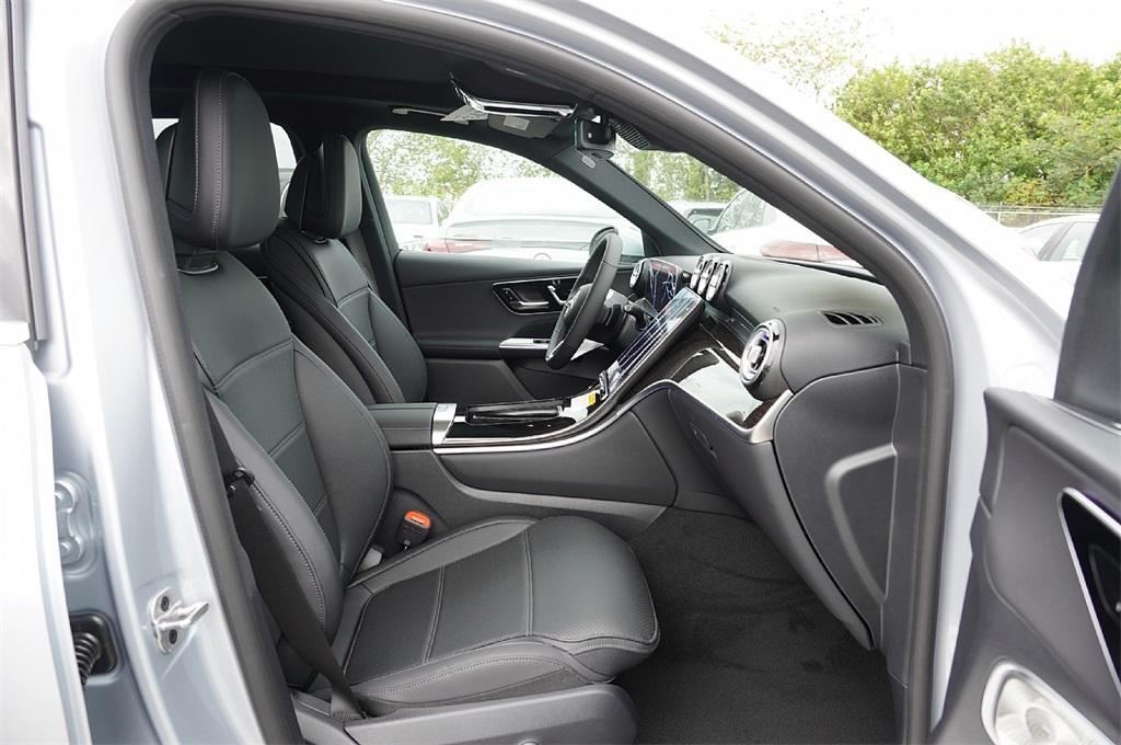 new 2025 Mercedes-Benz GLC 350e car, priced at $62,388