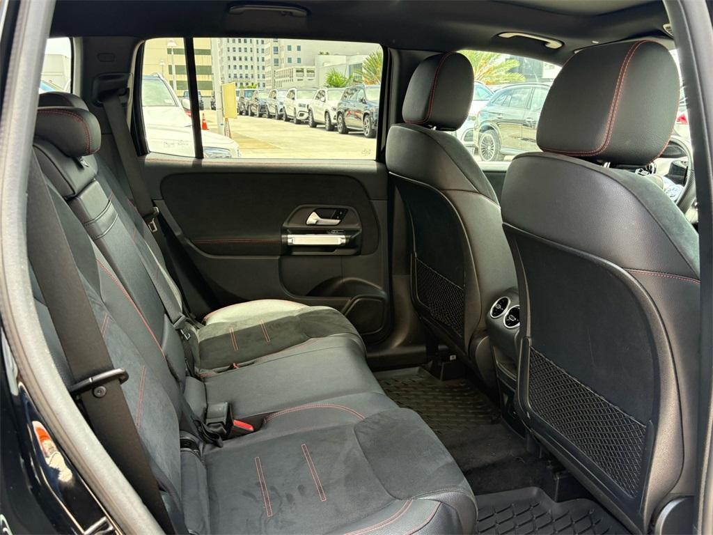 used 2022 Mercedes-Benz GLB 250 car, priced at $31,990