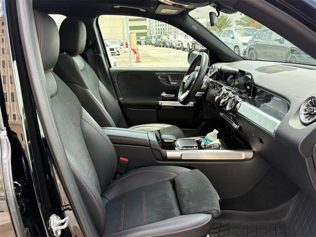 used 2022 Mercedes-Benz GLB 250 car, priced at $31,990