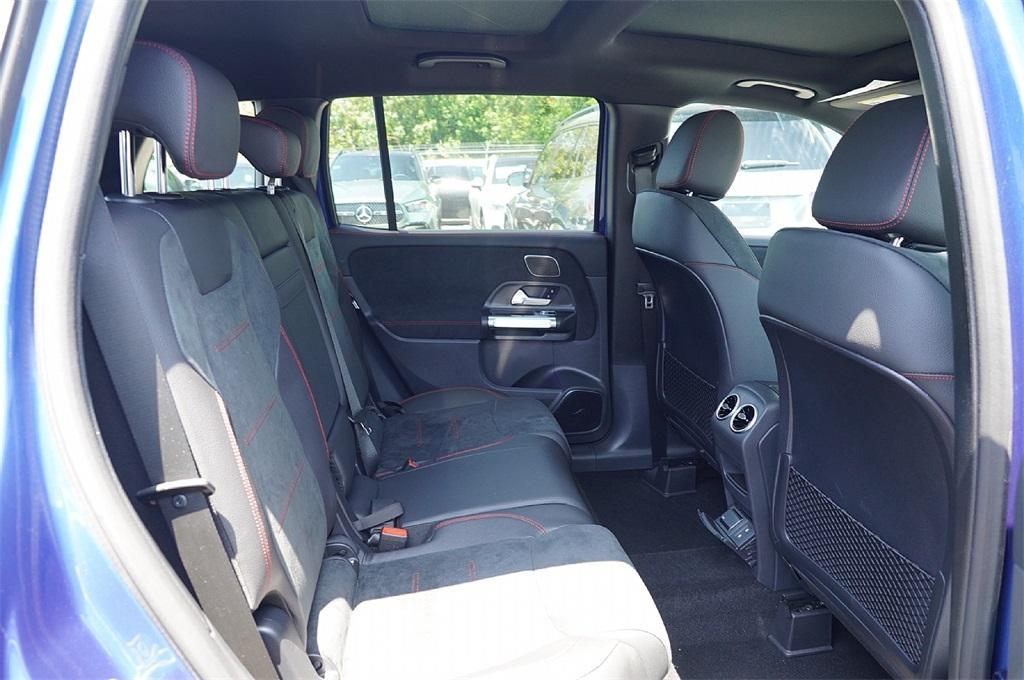 new 2025 Mercedes-Benz GLB 250 car, priced at $47,247