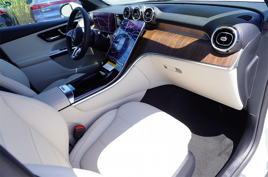 new 2025 Mercedes-Benz GLC 300 car, priced at $48,932
