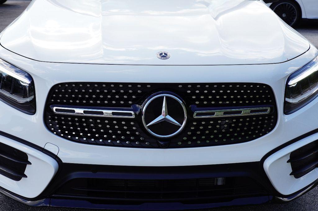 new 2025 Mercedes-Benz GLB 250 car, priced at $52,115