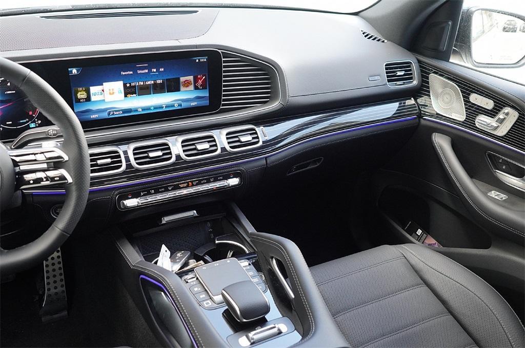 new 2025 Mercedes-Benz GLS 580 car, priced at $110,993