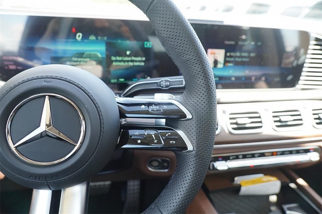 new 2025 Mercedes-Benz GLS 450 car, priced at $87,930