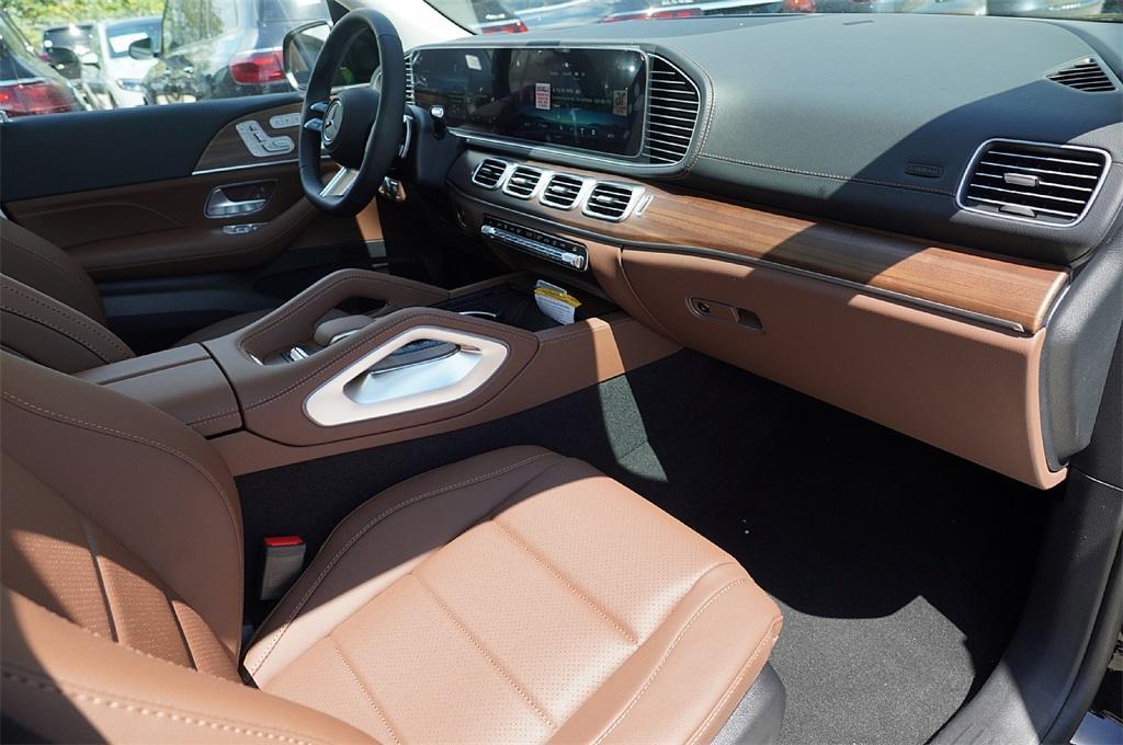 new 2025 Mercedes-Benz GLS 450 car, priced at $87,930