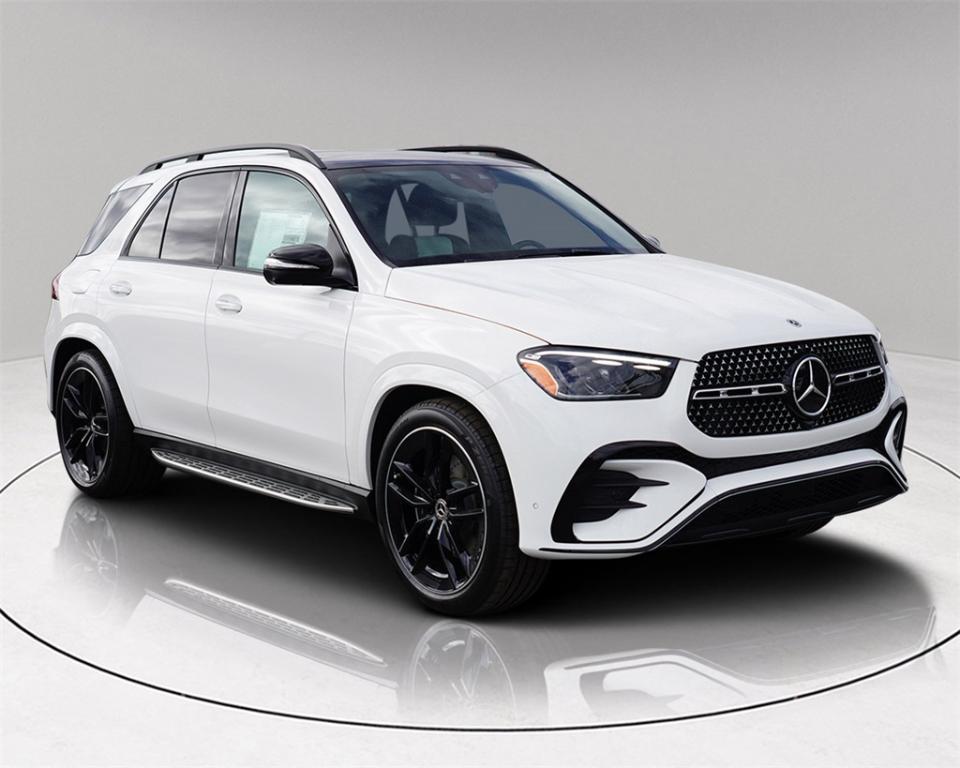 new 2025 Mercedes-Benz GLE 580 car, priced at $101,060